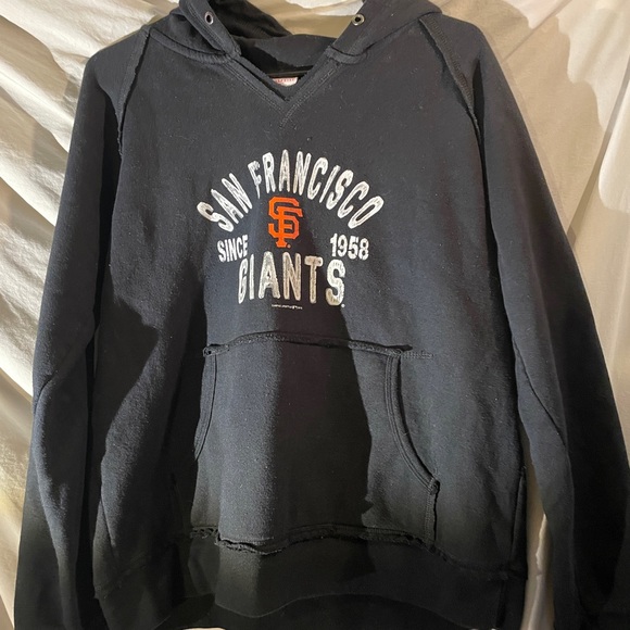 SF Giants Sweater Genuine Merchandise - Picture 3 of 7